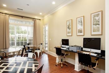 Business center with mac computers and free wifi